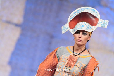 APOLLO 11. FASHION DESIGNER: ALBA BERMÚDEZ RIVERA. RUNWAY FASHION OF YOUNG FASHION DESIGNER 2010