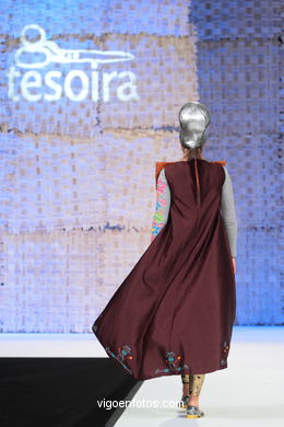 APOLLO 11. FASHION DESIGNER: ALBA BERMÚDEZ RIVERA. RUNWAY FASHION OF YOUNG FASHION DESIGNER 2010