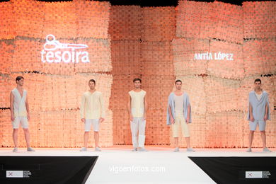 ACERCA DE LA CAMISA (ABOUT THE SHIRT). FASHION DESIGNER: ANTÍA LÓPEZ CEDRÓN. RUNWAY FASHION OF YOUNG FASHION DESIGNER 2010