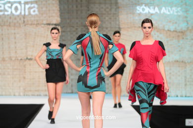 PEEP SHOW. CURSO DE DESIGN DE MODA - CITEX. FASHION DESIGNER: SONIA ALVES. RUNWAY FASHION OF YOUNG FASHION DESIGNER 2010