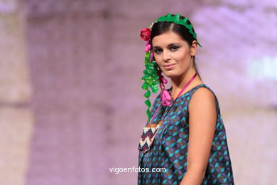 MEETING POT. FASHION DESIGNER: RAQUEL PEREIRO LÓPEZ. RUNWAY FASHION OF YOUNG FASHION DESIGNER 2010