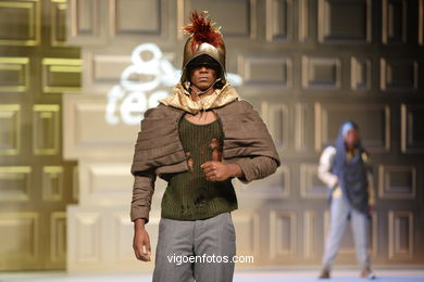 BEUYS (GÉNESIS) - MARCOS BARRA RODRÍGUEZ - RUNWAY FASHION OF YOUNG FASHION DESIGNER TESOIRA 2008