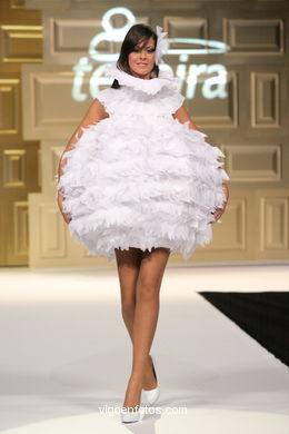 FASHION DESIGNER: O ARTE DA PAPIROFLEXIA - EVA SOTO CONDE. RUNWAY FASHION OF YOUNG FASHION DESIGNER TESOIRA 2008