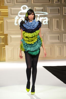 O ARTE DA PAPIROFLEXIA - EVA SOTO CONDE - TESOIRA 2008. PASARELA DE MODA