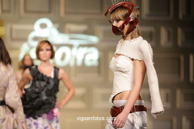 MODA: A MENTE DEMENTE DE SEVÉRINE SÉRIZY - MÓNICA BASTÓN PAZ - TESOIRA 2008. PASARELA DE MODA