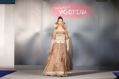 FASHION COLLECTION OF FABIOLA Y LIDIA MARTIN - RUNWAY FASHION OF YOUNG FASHION DESIGNER 2007 - VIGOFERIA