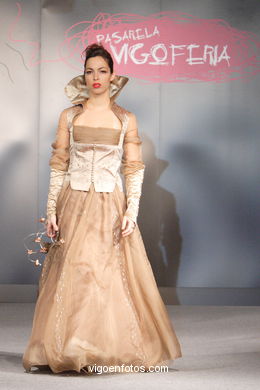 FASHION COLLECTION OF FABIOLA Y LIDIA MARTIN - RUNWAY FASHION OF YOUNG FASHION DESIGNER 2007 - VIGOFERIA