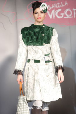 COLECCIÓN DE MODA DE HERMELINDA CARRILLO - PASARELA DE MODA JÓVENES DISEÑADORES 2007 - VIGOFERIA