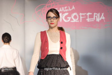 COLECCIÓN DE MODA DE NAHIA IRIARTE OZkARIZ - PASARELA DE MODA JÓVENES DISEÑADORES 2007 - VIGOFERIA