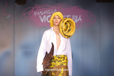 COLECCIÓN DE MODA DE GRUPO ATELIER DES MILLE COLLINES - PASARELA DE MODA JÓVENES DISEÑADORES 2007 - VIGOFERIA