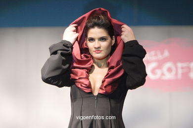 COLECCIÓN DE MODA DE NOEMI VAZQUEZ ALVAREZ - PASARELA DE MODA JÓVENES DISEÑADORES 2007 - VIGOFERIA