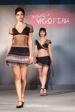 COLECCIÓN DE MODA DE IONE MARTINEZ - PASARELA DE MODA JÓVENES DISEÑADORES 2007 - VIGOFERIA