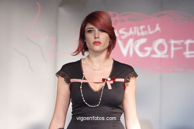 COLECCIÓN DE MODA DE IONE MARTINEZ - PASARELA DE MODA JÓVENES DISEÑADORES 2007 - VIGOFERIA