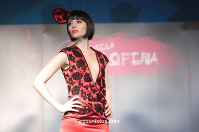 COLECCIÓN DE MODA DE PAOLA VALES - PASARELA DE MODA JÓVENES DISEÑADORES 2007 - VIGOFERIA