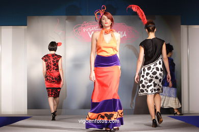 COLECCIÓN DE MODA DE PAOLA VALES - PASARELA DE MODA JÓVENES DISEÑADORES 2007 - VIGOFERIA