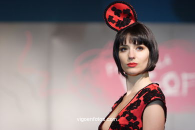 FASHION COLLECTION OF PAOLA VALES - RUNWAY FASHION OF YOUNG FASHION DESIGNER 2007 - VIGOFERIA