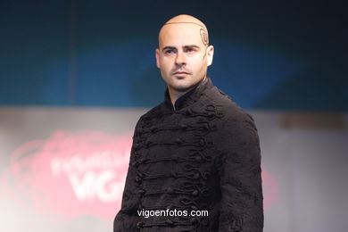 COLECCIÓN DE MODA DE JACOBO CAMPOS - PASARELA DE MODA JÓVENES DISEÑADORES 2007 - VIGOFERIA