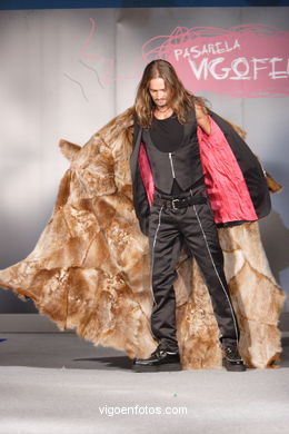 FASHION COLLECTION OF JACOBO CAMPOS - RUNWAY FASHION OF YOUNG FASHION DESIGNER 2007 - VIGOFERIA