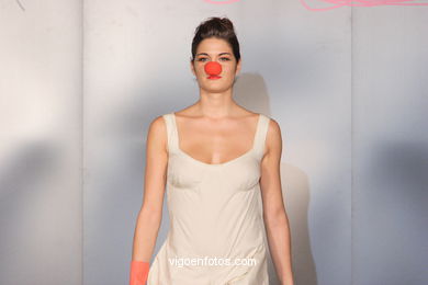 COLECCIÓN DE MODA DE TESSA PUJADAS - PASARELA DE MODA JÓVENES DISEÑADORES 2007 - VIGOFERIA