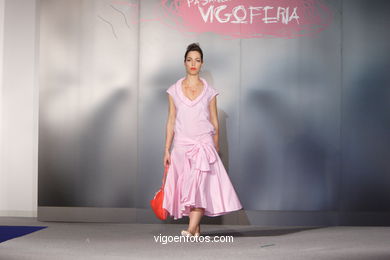 FASHION COLLECTION OF ELISABET BONET - RUNWAY FASHION OF YOUNG FASHION DESIGNER 2007 - VIGOFERIA