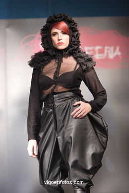 FASHION COLLECTION OF CRISTINA HERNANDEZ - RUNWAY FASHION OF YOUNG FASHION DESIGNER 2007 - VIGOFERIA