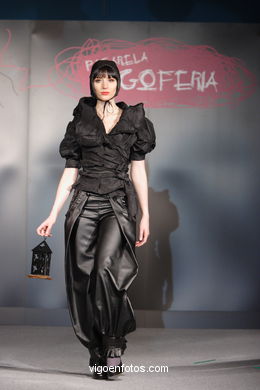 FASHION COLLECTION OF CRISTINA HERNANDEZ - RUNWAY FASHION OF YOUNG FASHION DESIGNER 2007 - VIGOFERIA