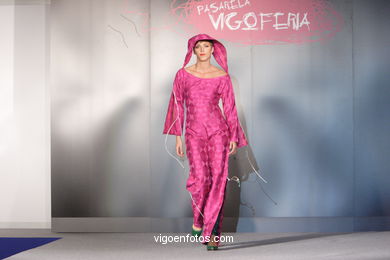 COLECCIÓN DE MODA DE SOLEDAD MAYORAL ADEVA - PASARELA DE MODA JÓVENES DISEÑADORES 2007 - VIGOFERIA