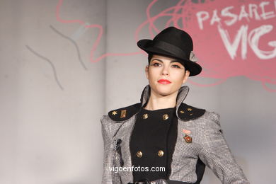 FASHION COLLECTION OF VICKY AVACA - RUNWAY FASHION OF YOUNG FASHION DESIGNER 2007 - VIGOFERIA