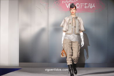 FASHION COLLECTION OF VICKY AVACA - RUNWAY FASHION OF YOUNG FASHION DESIGNER 2007 - VIGOFERIA