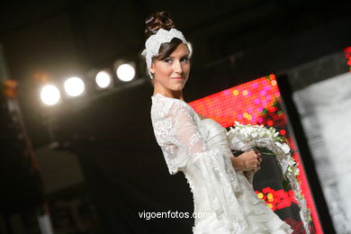 NOIVAS. SPOSA NOIVAS 2010. VESTIDOS DE NOIVA. PROTOCOLO NOIVOS. VIGOBODAS