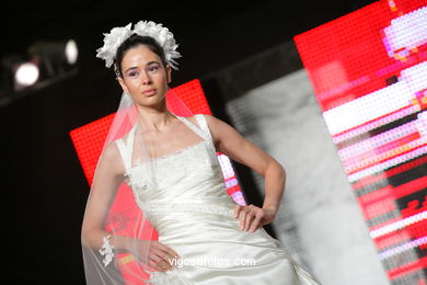 NOIVAS. SPOSA NOIVAS 2010. VESTIDOS DE NOIVA. PROTOCOLO NOIVOS. VIGOBODAS