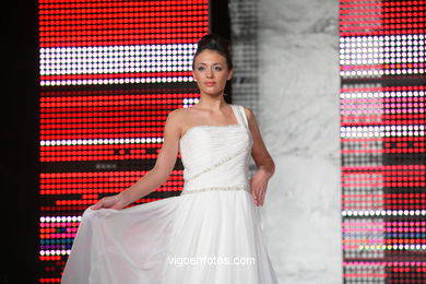 NOIVAS. SPOSA NOIVAS 2010. VESTIDOS DE NOIVA. PROTOCOLO NOIVOS. VIGOBODAS