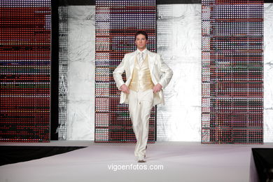 NOIVAS. SPOSA NOIVAS 2010. VESTIDOS DE NOIVA. PROTOCOLO NOIVOS. VIGOBODAS