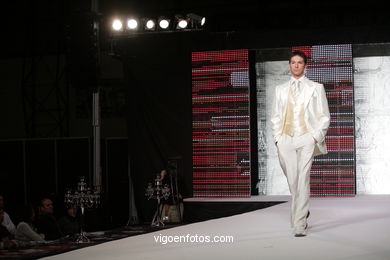 NOIVAS. SPOSA NOIVAS 2010. VESTIDOS DE NOIVA. PROTOCOLO NOIVOS. VIGOBODAS