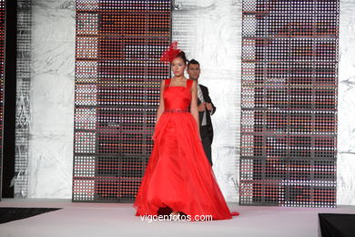 NOIVAS. SPOSA NOIVAS 2010. VESTIDOS DE NOIVA. PROTOCOLO NOIVOS. VIGOBODAS