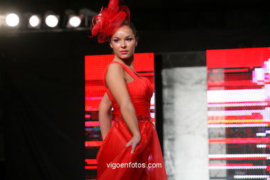 NOIVAS. SPOSA NOIVAS 2010. VESTIDOS DE NOIVA. PROTOCOLO NOIVOS. VIGOBODAS