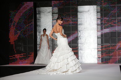 WEDDING DRESSES. COLLECTION 2010. RUNWAY FASHION. VIA NOVIA 2010