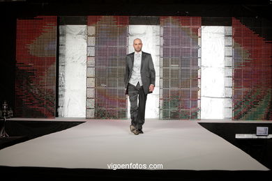 TRAJES DE NOVIO BOXER. MODA HOMBRE 2010. VIGOBODAS