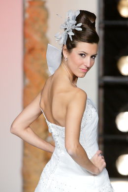 WEDDING DRESSES. COLLECTION 2011. RUNWAY FASHION