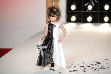 WEDDING DRESSES. COLLECTION 2011. RUNWAY FASHION