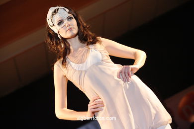 EVA INDA ASNARIZ - MUERTE BLANCA. PASARELA DE MODA JÓVENES DISEÑADORES 2006 - VIGOFERIA