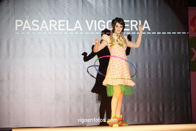 BERNA DIAZ - KAMIKASE. PASARELA DE MODA JÓVENES DISEÑADORES 2006 - VIGOFERIA