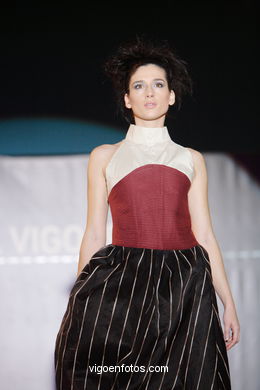 ROSA M CASTELLO GIL - SABOR A ORIENTE. RUNWAY FASHION OF YOUNG FASHION DESIGNER 2006