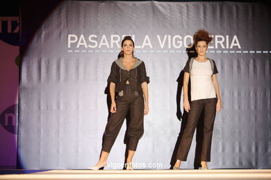 LEYRE PARIS CORBACHO - DENINVILLE. PASARELA DE MODA JÓVENES DISEÑADORES 2006 - VIGOFERIA