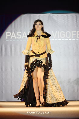 ANA GARCELAN - GOLD FASHION VICTIM. RUNWAY FASHION OF YOUNG FASHION DESIGNER 2006