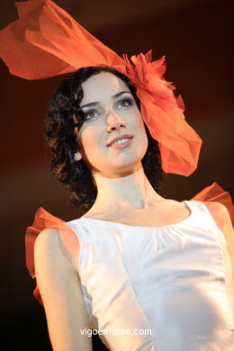 IDOIA ERQUIAGA OTAOLA - FRIDA KAHLO. RUNWAY FASHION OF YOUNG FASHION DESIGNER 2006