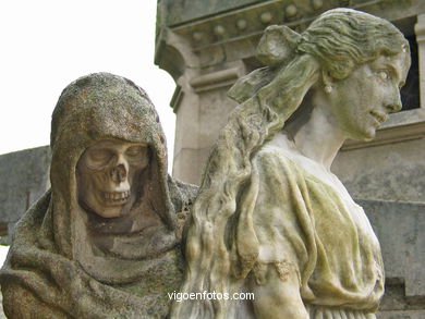 ESCULTURA FUNERARIA EN EL CEMENTERIO DE PEREIRÓ. ESCULTURAS Y ESCULTORES. VIGO