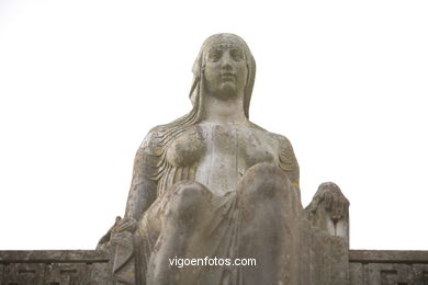 ESCULTURA FUNERARIA EN EL CEMENTERIO DE PEREIRÓ. ESCULTURAS Y ESCULTORES. VIGO