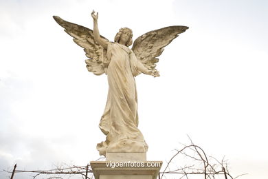 CEMENTERY OF PEREIRÓ. SCULPTURES AND SCULPTORS. VIGO