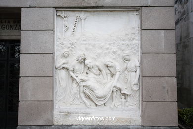 ESCULTURA FUNERARIA EN EL CEMENTERIO DE PEREIRÓ. ESCULTURAS Y ESCULTORES. VIGO